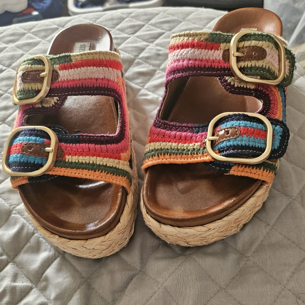 Steve Madden Multicolor Woven Platform Sandals - Picture 2 of 4